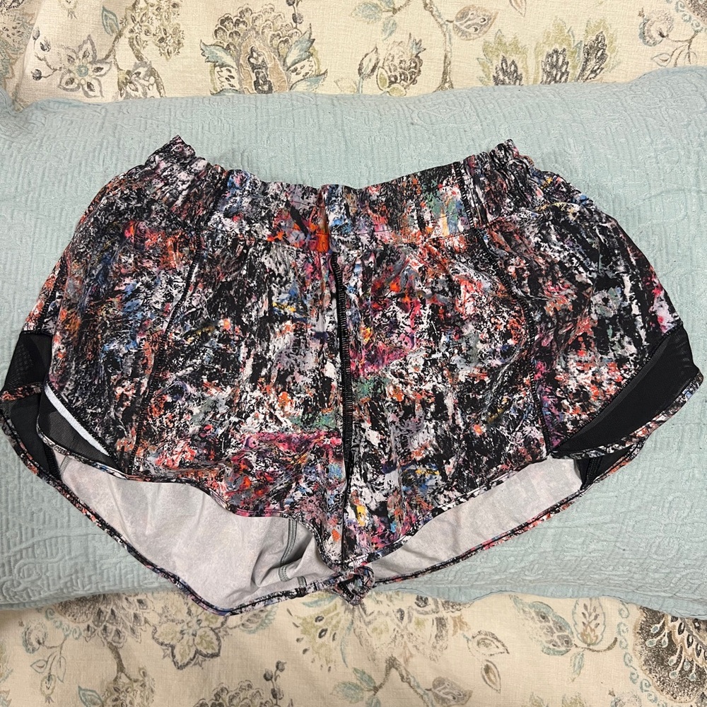 Lululemon Hotty Hot 2.5” Size 10 Vitalize